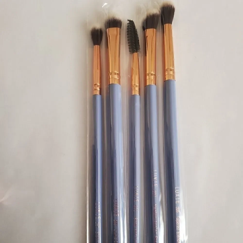 Luxie wonderlust eyeshadow brush set